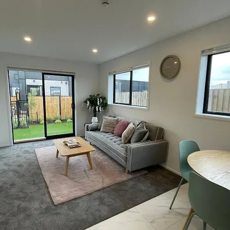 Stunning 2 Bed Property